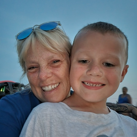 Meet your Posher, Dianne - Picture 1 of 1